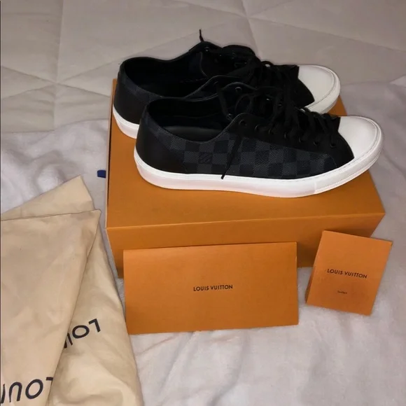 Louis Vuitton shoes size 10 European size 11 US - Picture 2 of 2